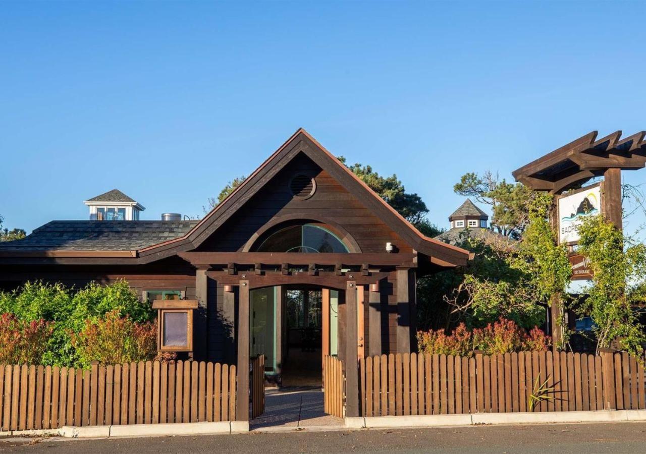 Sacred Rock Inn Elk Екстериор снимка